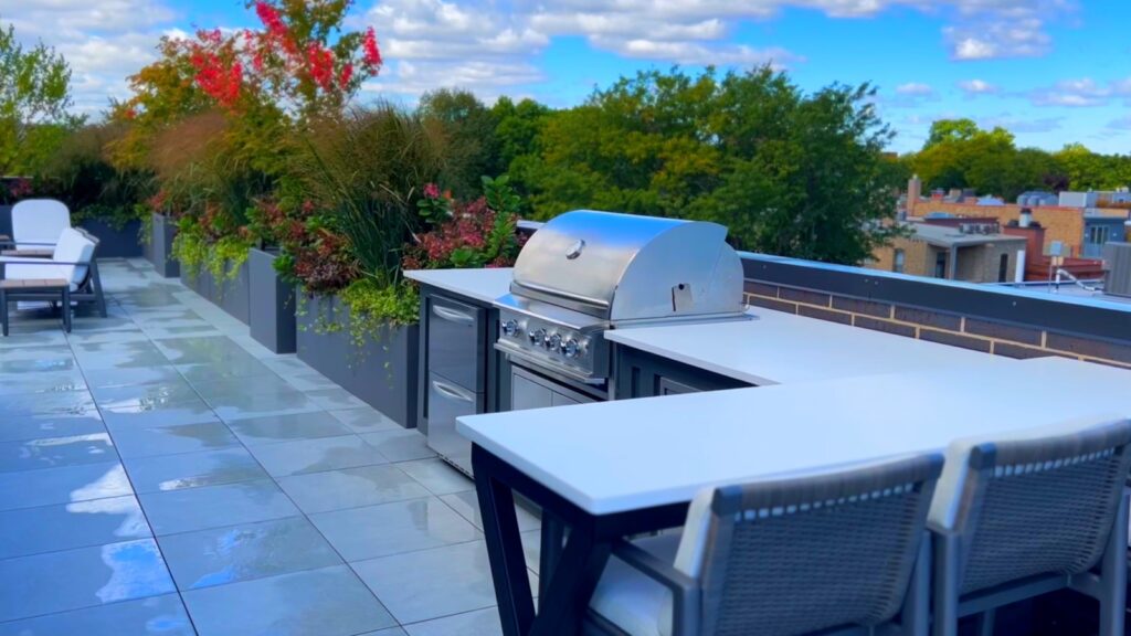Porcelain Perfection - Chicago Green Roof Design - Outdoor Kitchen